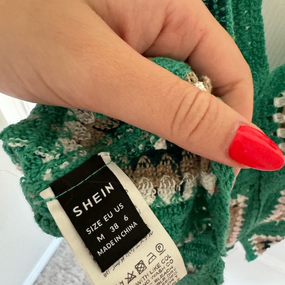 Crochet crop top - Picture 2 of 2